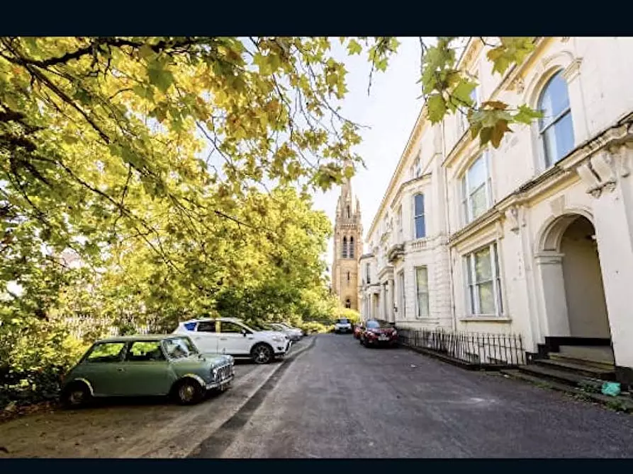 Immagine 3 di Camera in affitto  in Princes Road a 