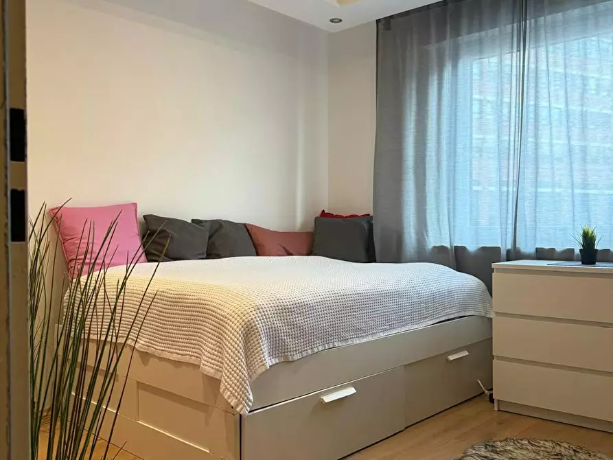 Immagine 1 di Appartamento in affitto  in Rolshover Straße a Köln
