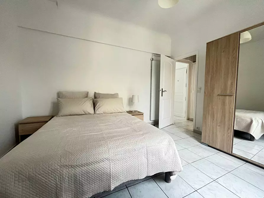 Immagine 5 di Appartamento in affitto  in Rue Eugène Caron a Courbevoie