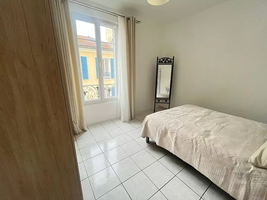 Immagine 2 di Appartamento in affitto  in Rue Eugène Caron a Courbevoie