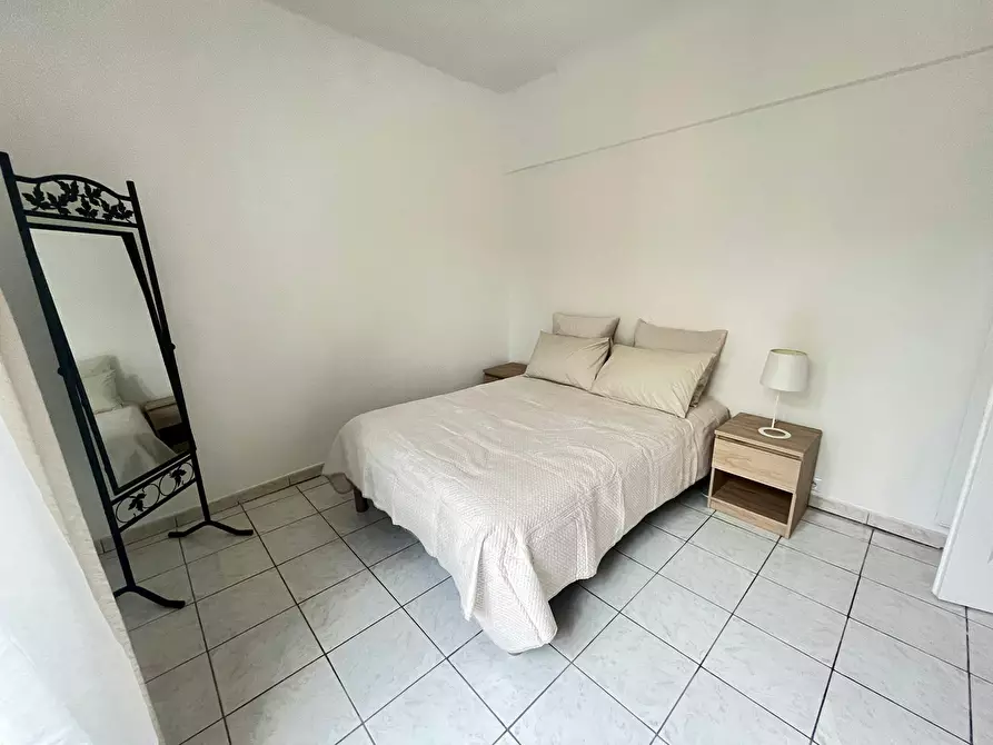 Immagine 6 di Appartamento in affitto  in Rue Eugène Caron a Courbevoie