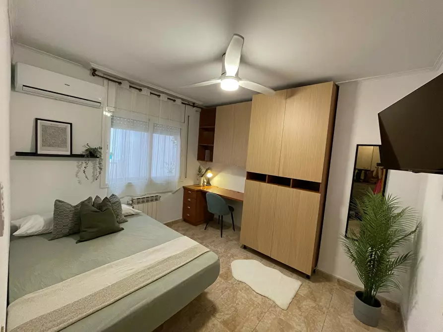 Immagine 3 di Camera in affitto  in Carrer d'Andorra a Hospitalet De Llobregat, L'