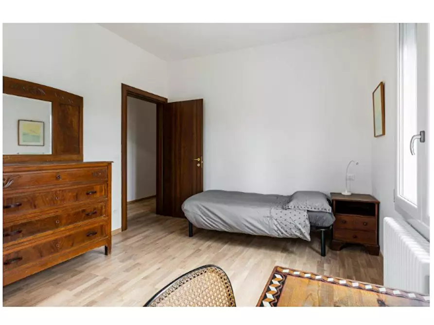 Immagine 2 di Appartamento in affitto  in Via della Salute a Bologna