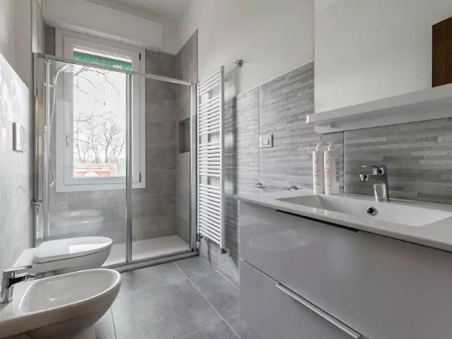 Immagine 7 di Appartamento in affitto  in Via della Salute a Bologna