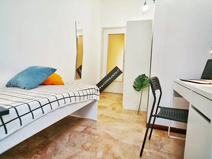 Immagine 8 di Camera in affitto  in Via Filippo Corridoni a Milano