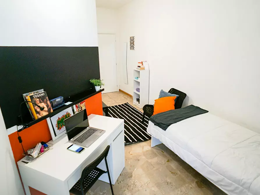 Immagine 1 di Camera in affitto  in Via Fryderyk Chopin a Milano