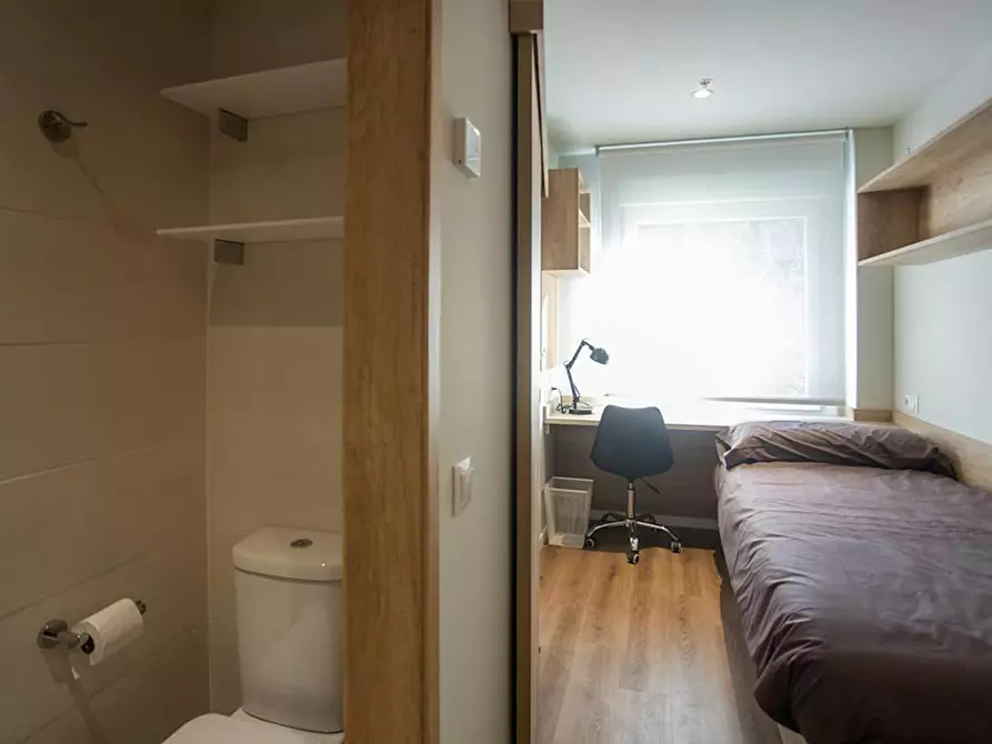 Immagine 1 di Camera in affitto  in Avenida Gabriel Aresti a Bilbao