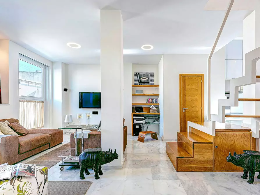 Immagine 1 di Appartamento in affitto  in Calle Real de la Carretería a Sevilla