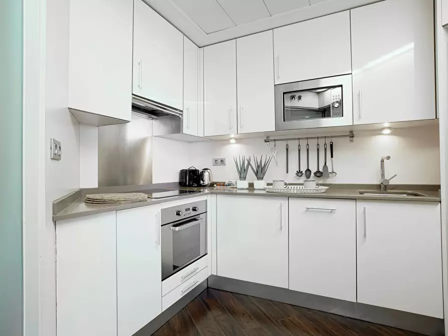 Immagine 4 di Appartamento in affitto  in Plaza de España a Madrid