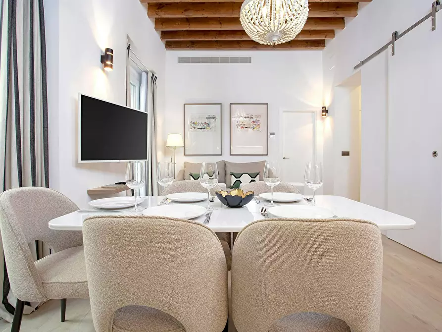 Immagine 5 di Appartamento in affitto  in Calle Teodosio a Sevilla