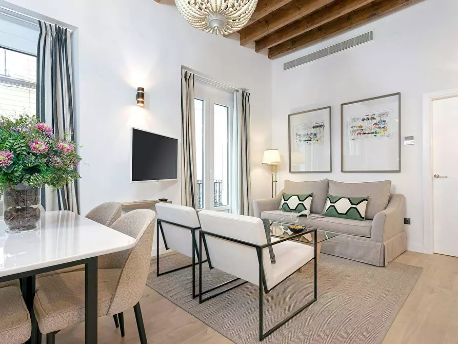 Immagine 2 di Appartamento in affitto  in Calle Teodosio a Sevilla