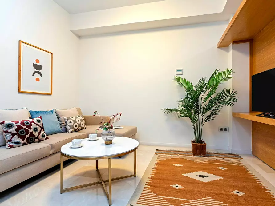 Immagine 5 di Appartamento in affitto  in Avenida Carlos V a Sevilla