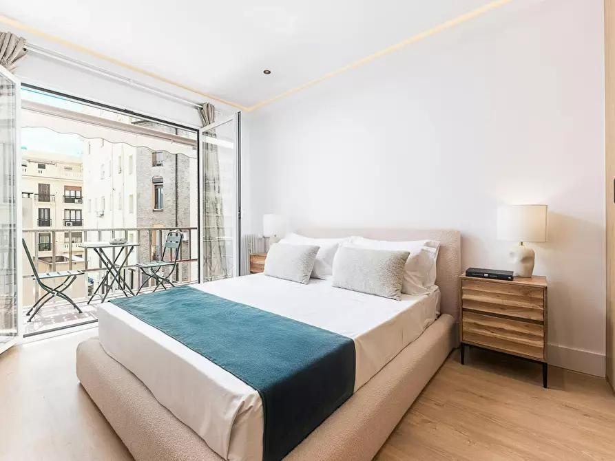 Immagine 9 di Appartamento in affitto  in Calle de Martín de los Heros a Madrid