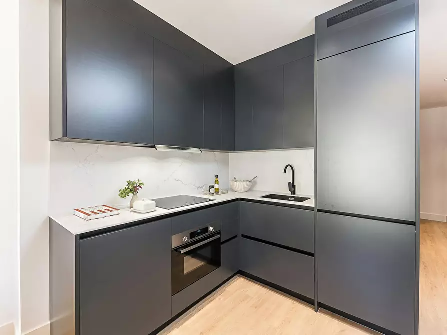 Immagine 8 di Appartamento in affitto  in Calle de Martín de los Heros a Madrid