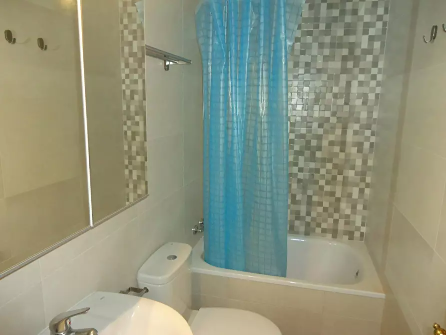 Immagine 10 di Camera in affitto  in Calle Diego Serrano a Golondrina, La (Cordoba)