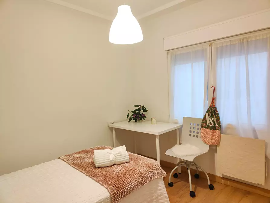 Immagine 2 di Camera in affitto  in Calle Lealtad a Gijon