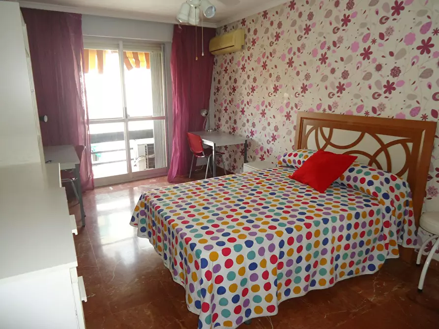 Immagine 1 di Camera in affitto  in Calle de Damasco a Cordoba