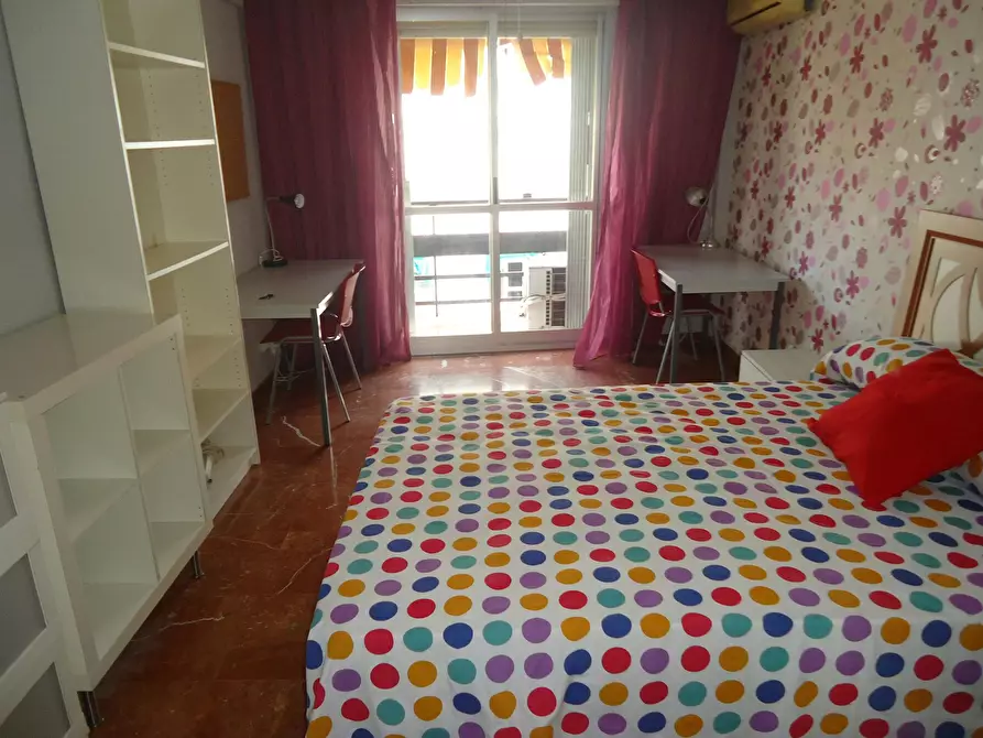 Immagine 2 di Camera in affitto  in Calle de Damasco a Cordoba