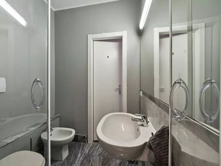 Immagine 8 di Camera in affitto  in Corso di Porta Romana a Milano