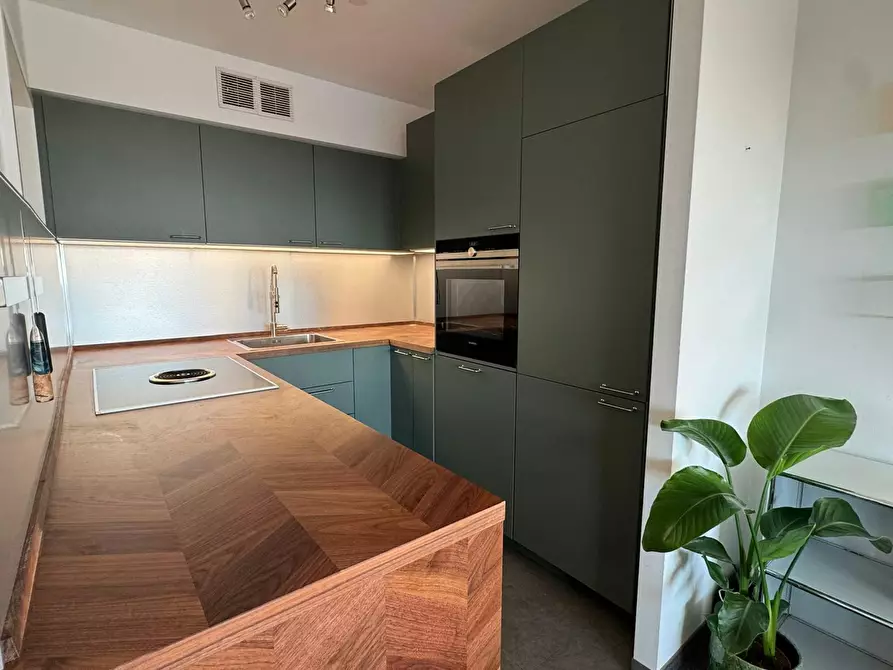 Immagine 10 di Appartamento in affitto  in Arabellastraße a München