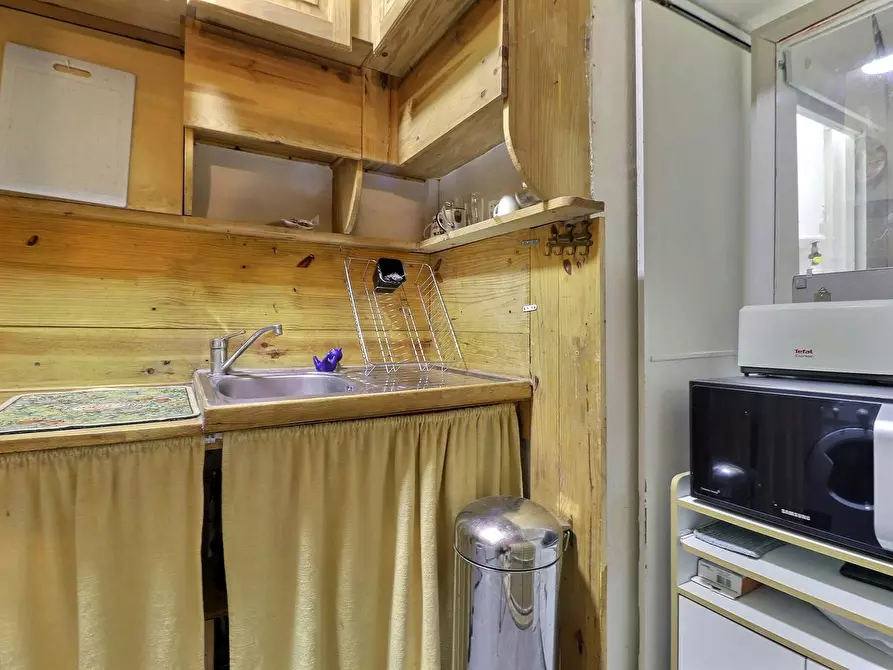 Immagine 7 di Appartamento in affitto  in Rue de Charenton a Paris