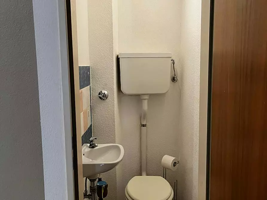 Immagine 10 di Camera in affitto  in Nauheimer Straße a Frankfurt am Main