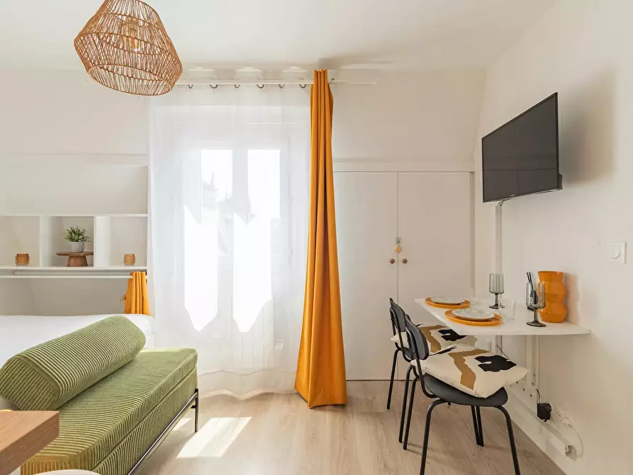 Immagine 7 di Appartamento in affitto  in Rue Doudeauville a Paris 18