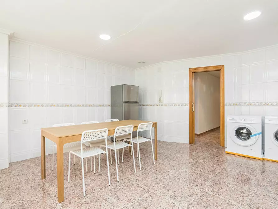 Immagine 8 di Camera in affitto  in Carrer Mario Pastor Sempere a Elx/Elche