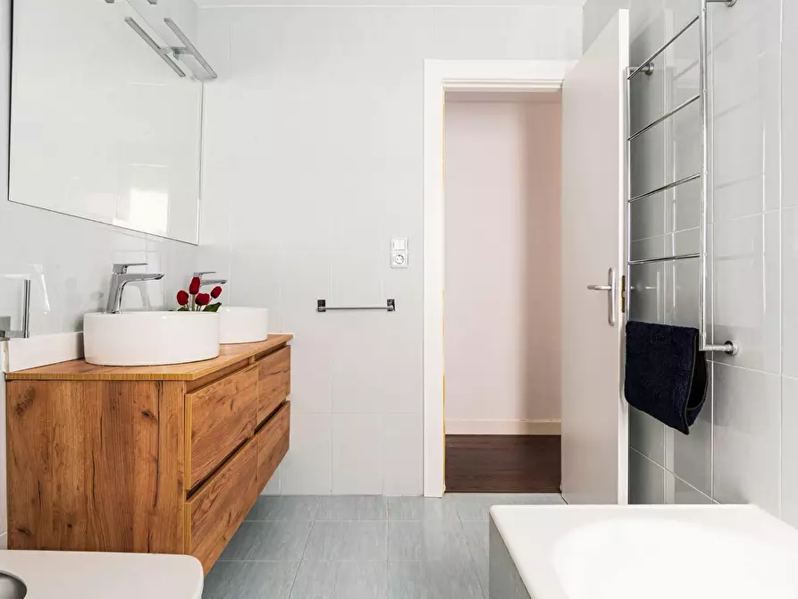 Immagine 5 di Camera in affitto  in Calle de Eduardo Dato a Zaragoza