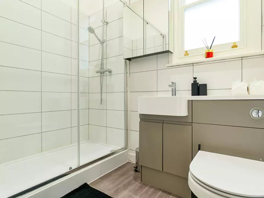 Immagine 8 di Appartamento in affitto  in High Street a Canterbury