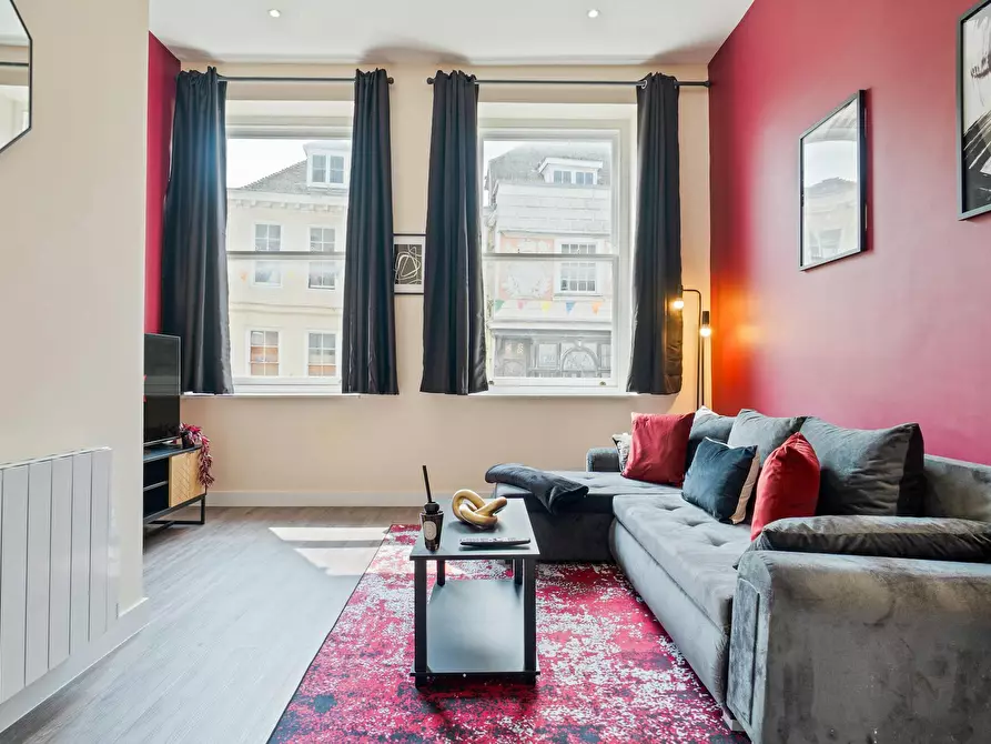 Immagine 3 di Appartamento in affitto  in High Street a Canterbury