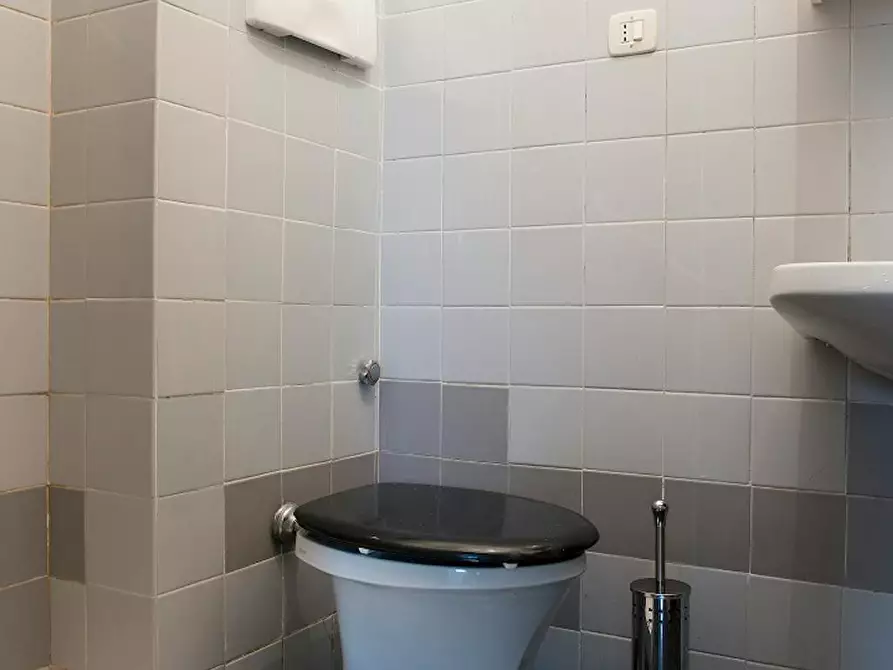 Immagine 5 di Camera in affitto  in Via Federico Engels a Milano