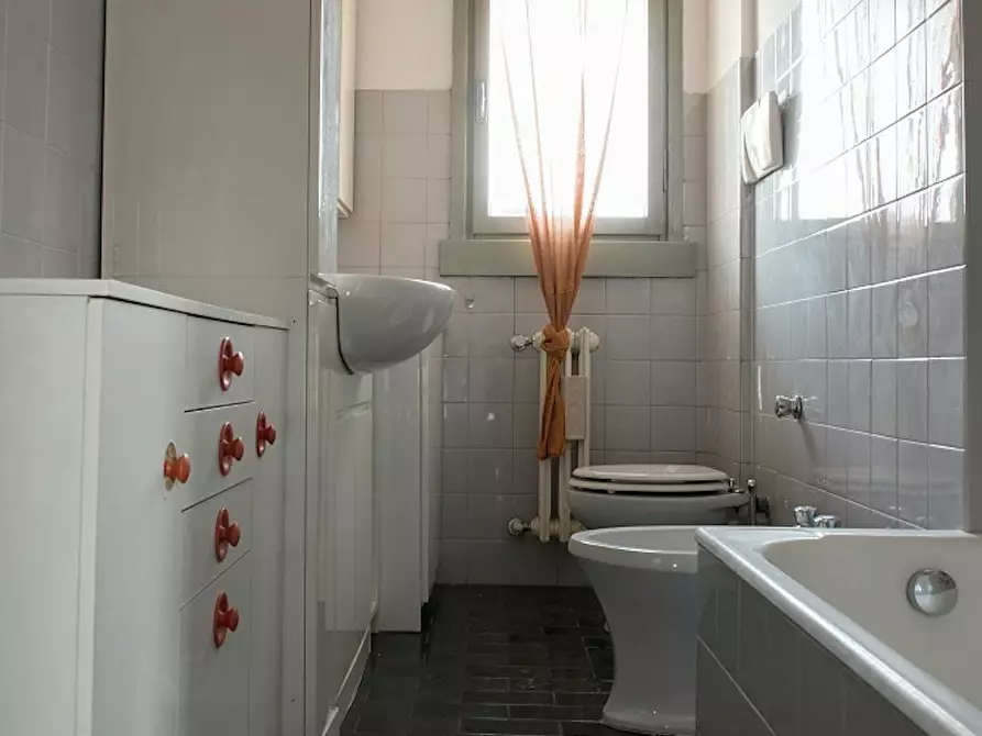 Immagine 4 di Camera in affitto  in Via Federico Engels a Milano