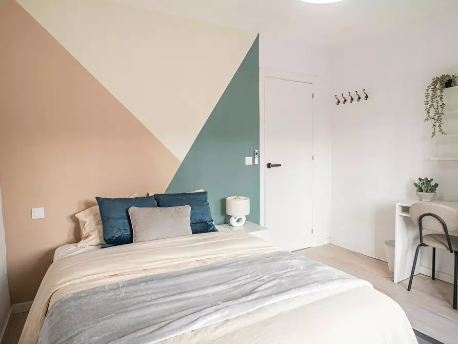 Immagine 5 di Camera in affitto  in Carrer de Guillem Sorolla a Valencia