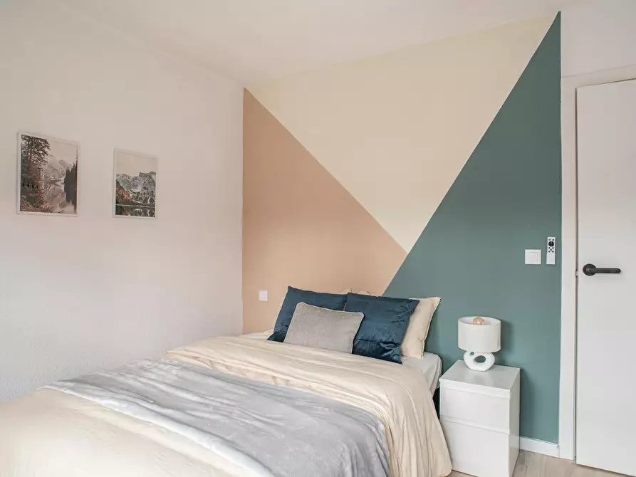 Immagine 2 di Camera in affitto  in Carrer de Guillem Sorolla a Valencia