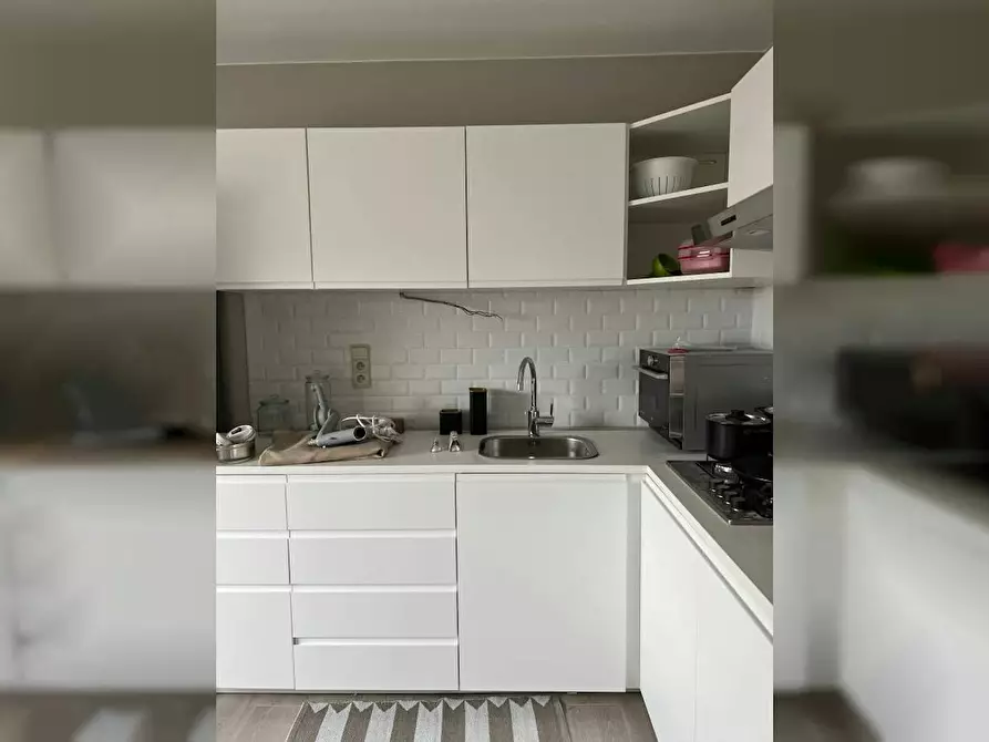 Immagine 8 di Camera in affitto  in Rue Souveraine a Ixelles