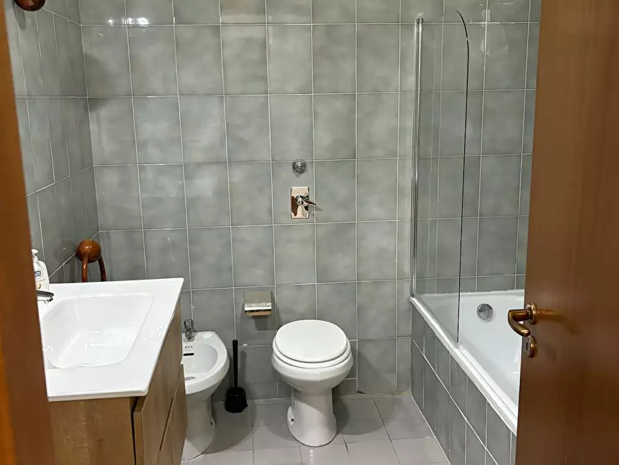 Immagine 8 di Camera in affitto  in Via Cassano d'Adda a Milano