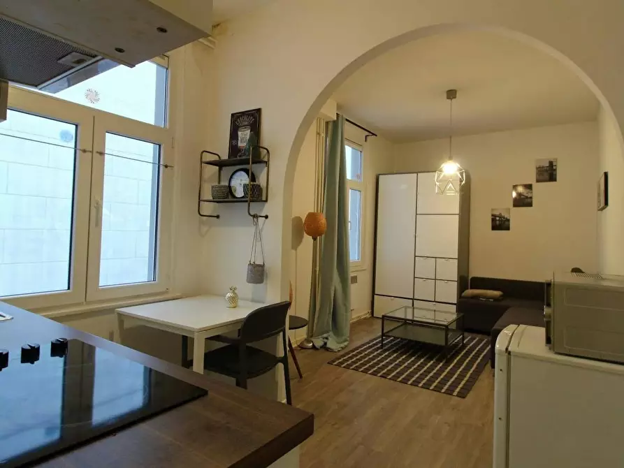 Immagine 1 di Appartamento in affitto  in Rue Saint-Michel a Bruxelles
