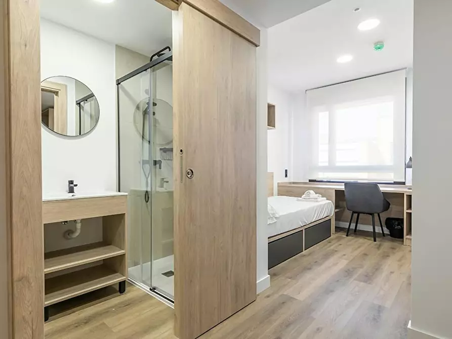 Immagine 1 di Camera in affitto  in Calle de Manuel Tovar a Madrid