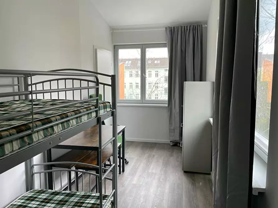 Immagine 1 di Camera condivisa in affitto  in Wilhelminenhofstraße a Berlin