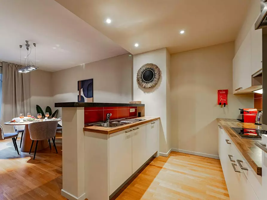 Immagine 5 di Appartamento in affitto  in Chaussée d'Etterbeek a Etterbeek