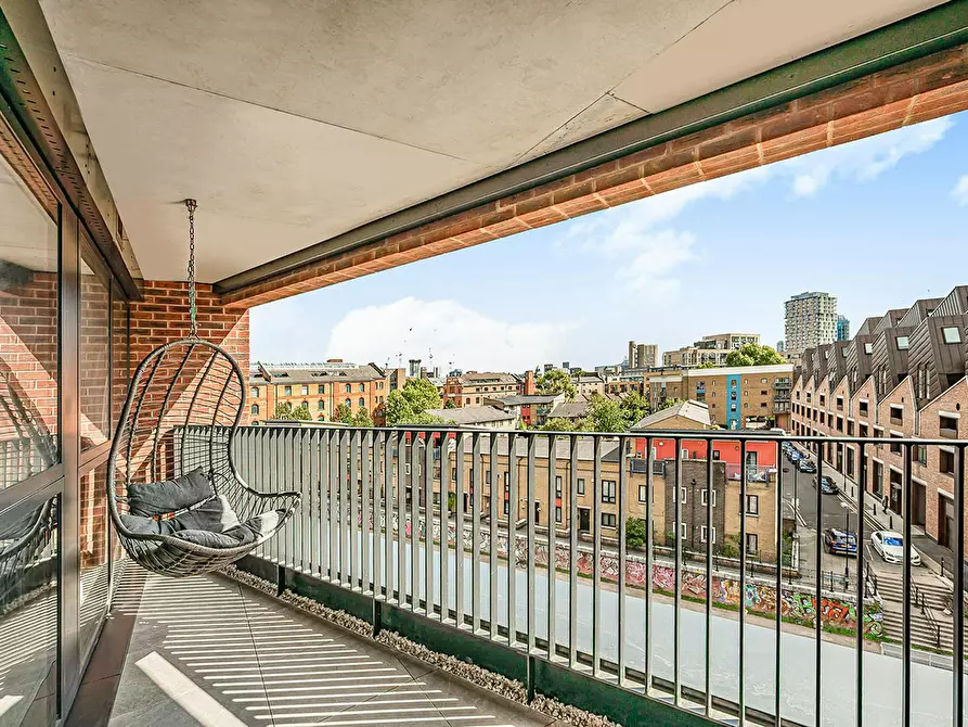 Immagine 5 di Appartamento in affitto  in Yeo Street a Poplar