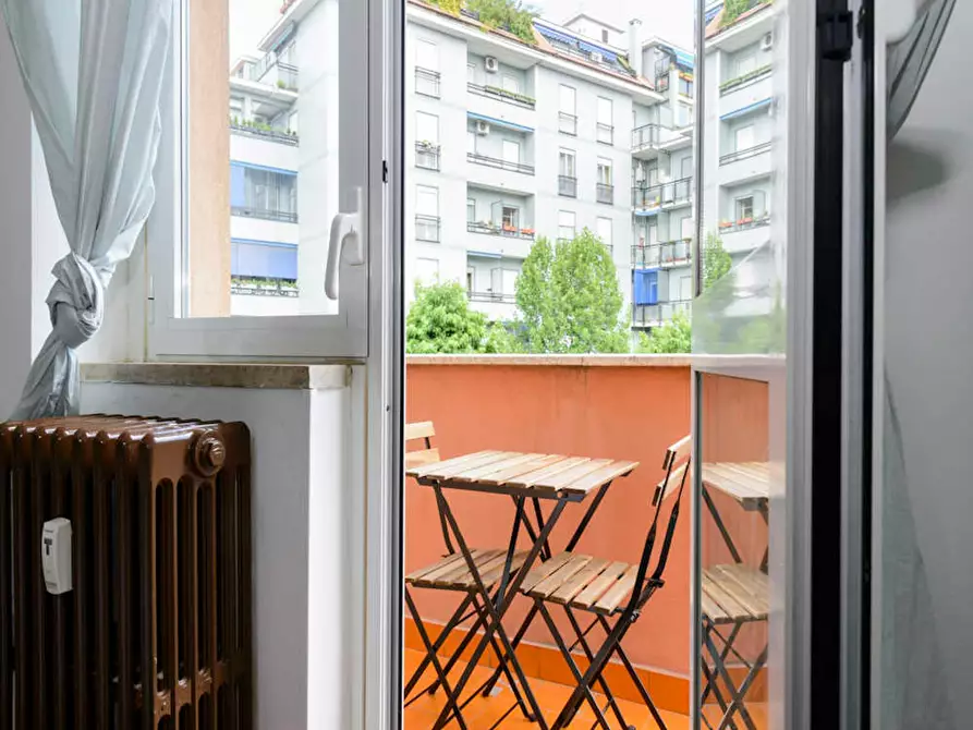 Immagine 9 di Camera in affitto  in Via Francesco Cavezzali a Milano