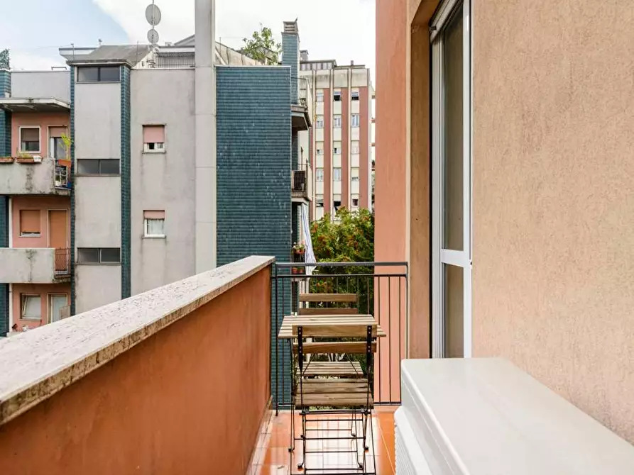 Immagine 5 di Camera in affitto  in Via Francesco Cavezzali a Milano