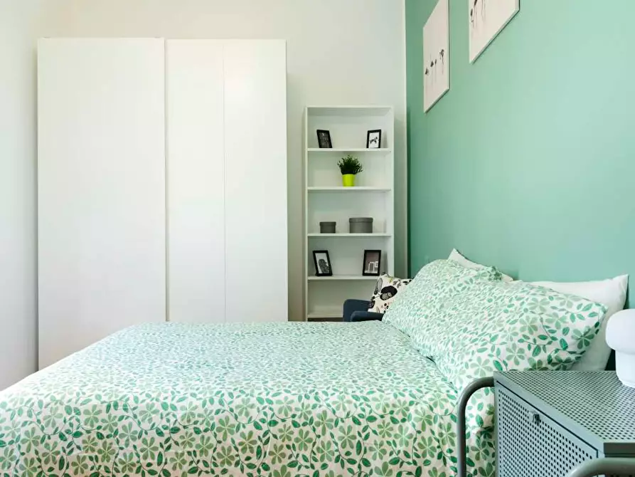 Immagine 10 di Camera in affitto  in Via Francesco Cavezzali a Milano