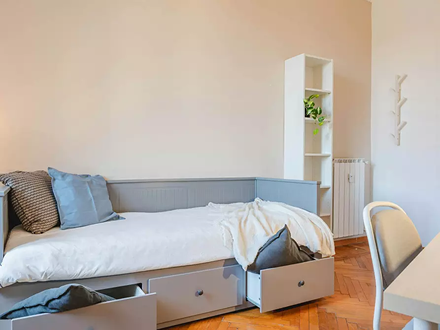 Immagine 5 di Camera in affitto  in Corso Ventidue Marzo a Milano