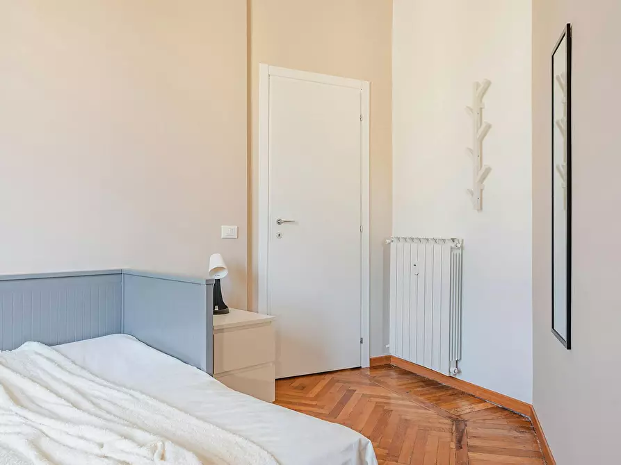 Immagine 3 di Camera in affitto  in Corso Ventidue Marzo a Milano
