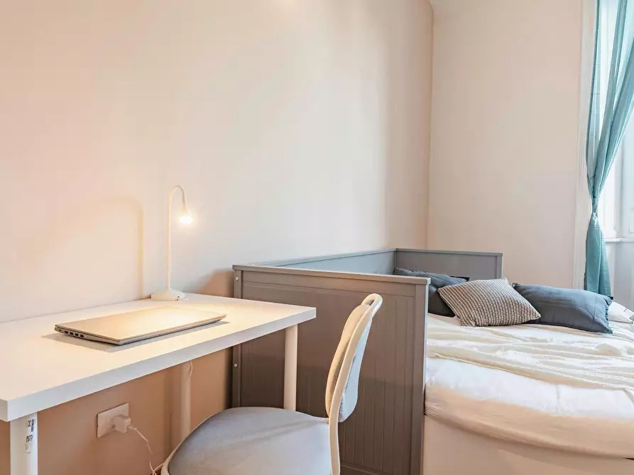 Immagine 2 di Camera in affitto  in Corso Ventidue Marzo a Milano