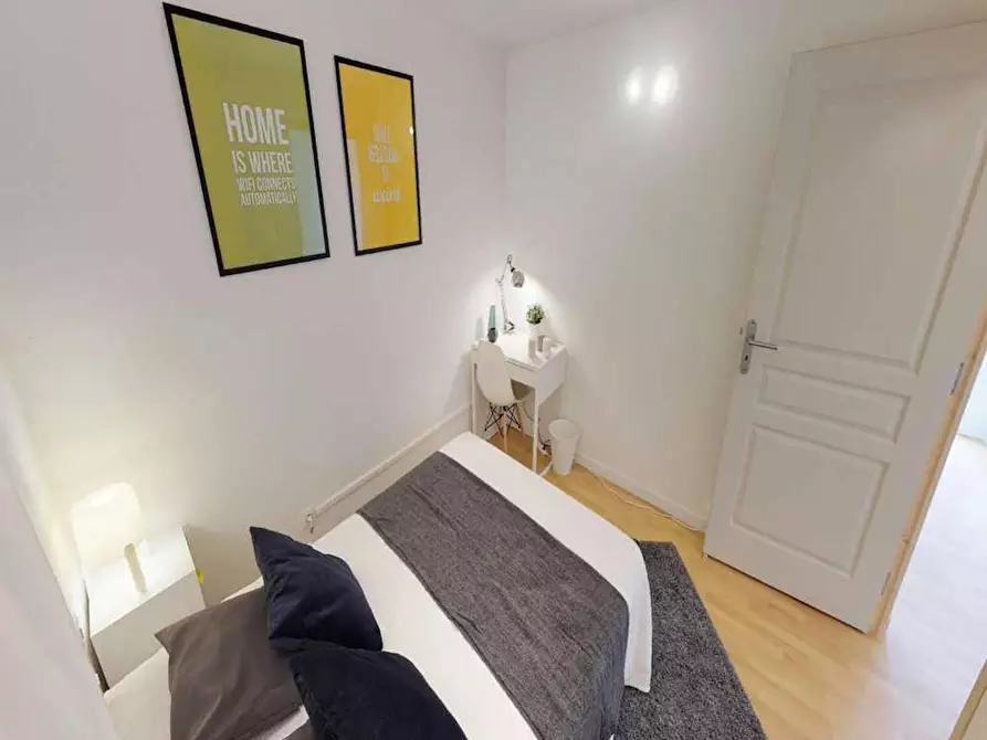 Immagine 2 di Camera in affitto  in Rue Jeanne d'Arc a Lille