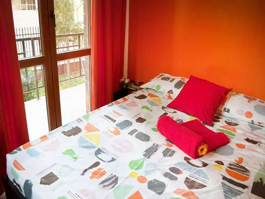 Immagine 8 di Camera in affitto  in Via Edoardo Bassini a Milano